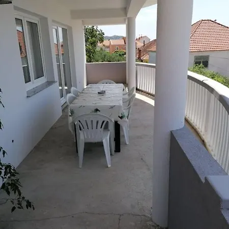 アパート La Palma